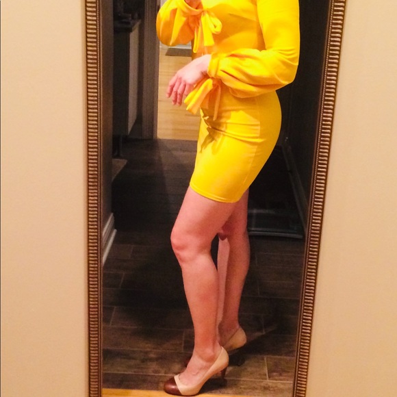 BOOHOO Yellow Bodycon - Off shoulder with cuff - Picture 10 of 10